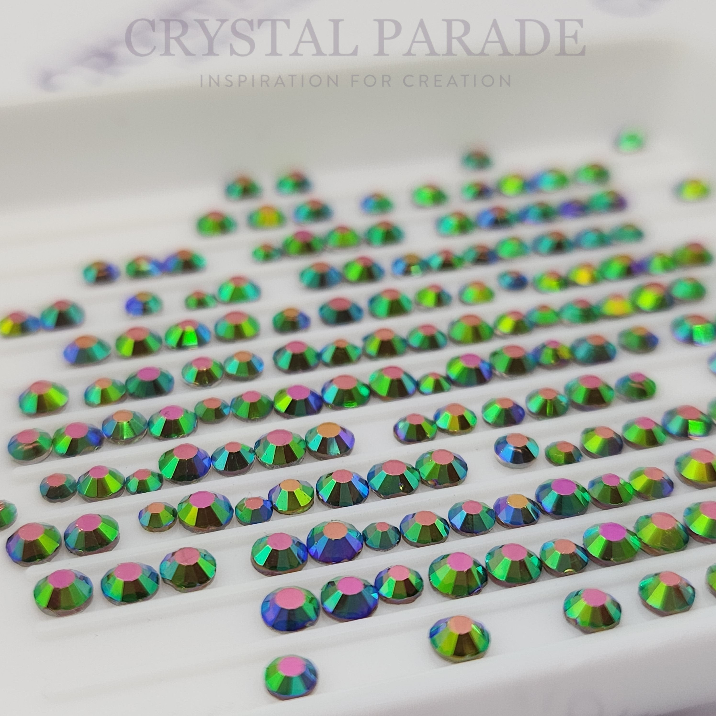 Zodiac Crystals Mixed Sizes Pack of 200 - Peacock Green