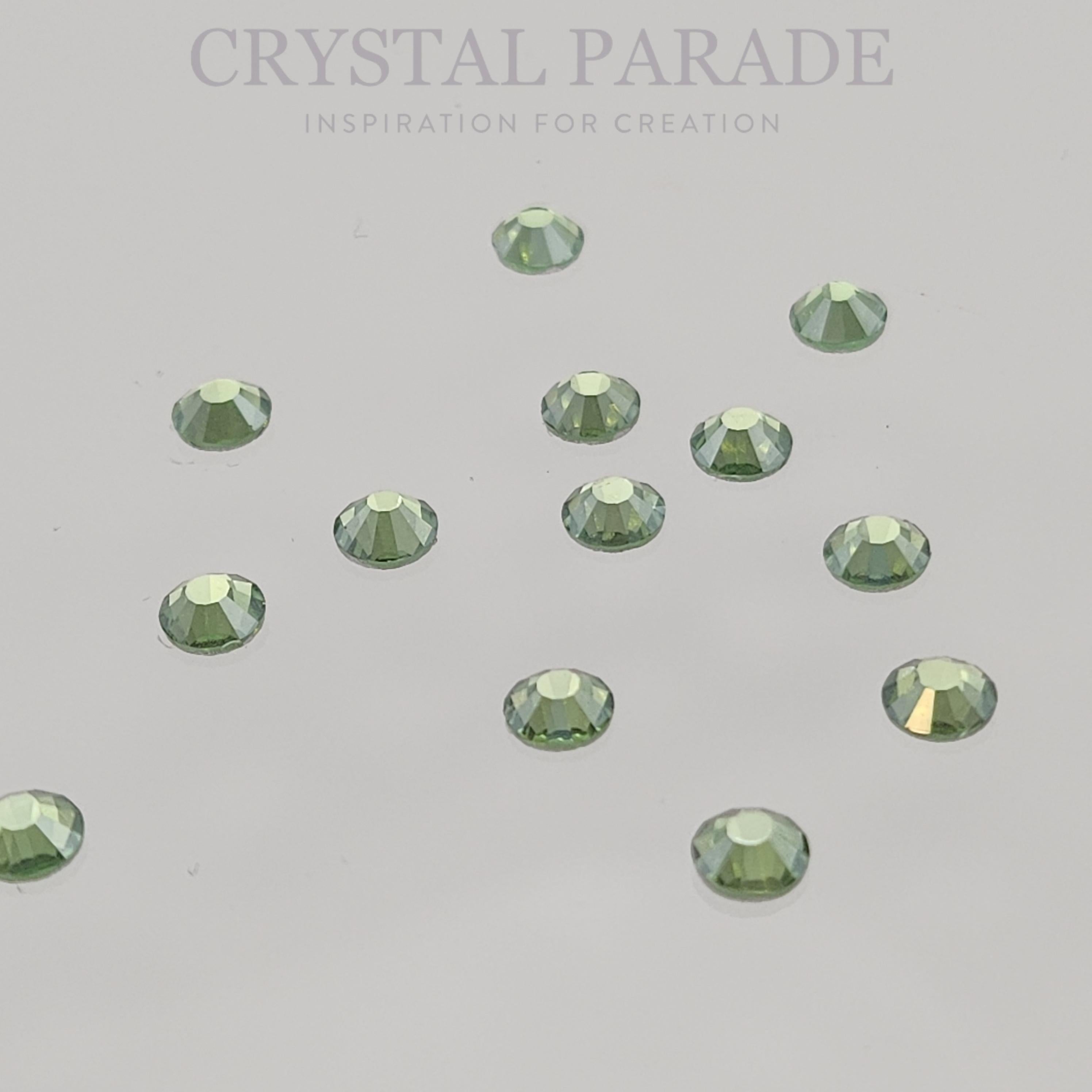 Luna Non Hotfix Rhinestones - Light Peridot Satin
