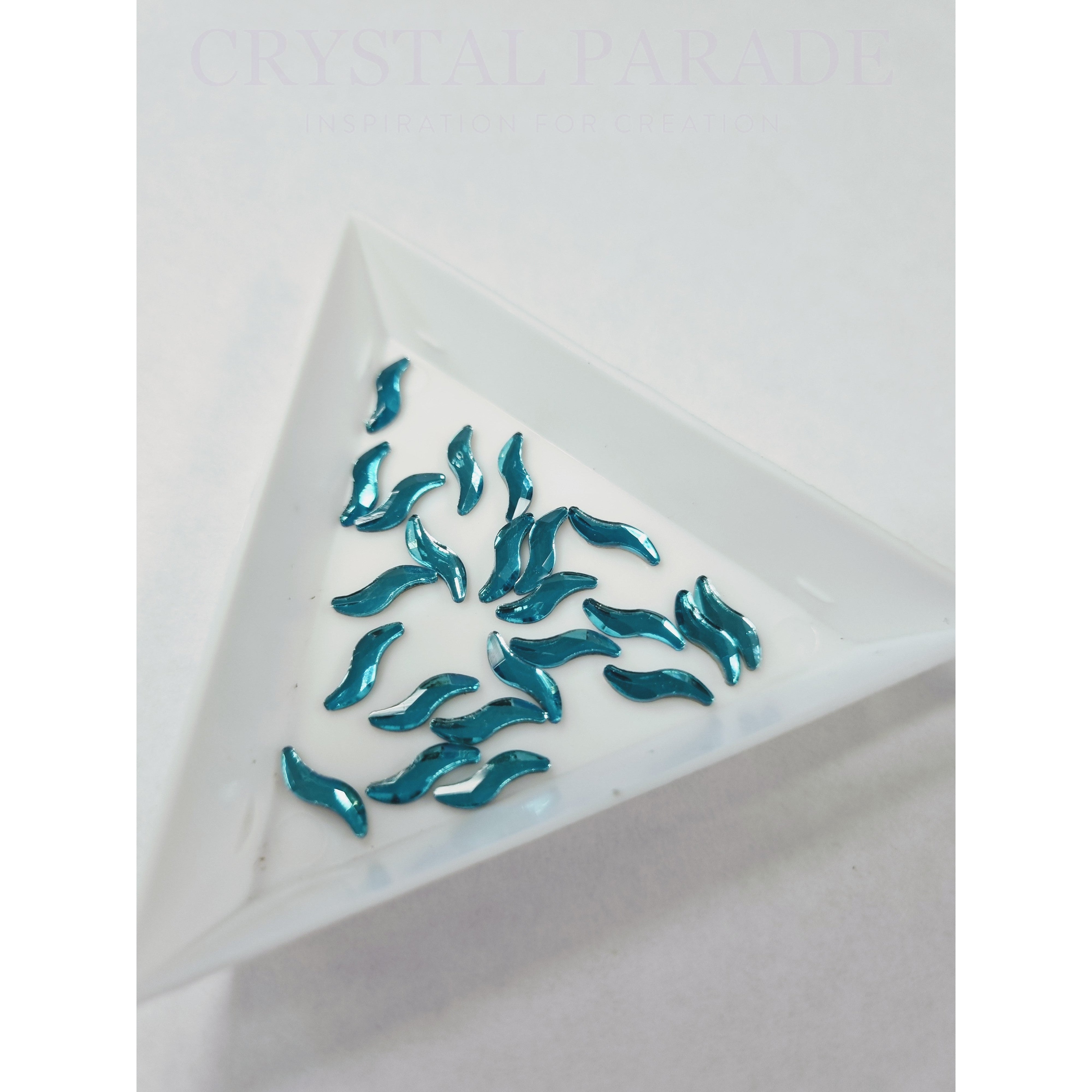 Limited Edition - Zodiac Crystal Wiggle Shape - Aquamarine - Pack of 20