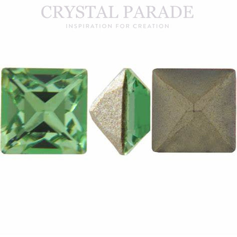 Swarovski 4428 xilion-Fancy Square 3mm - Pack of 24 Peridot