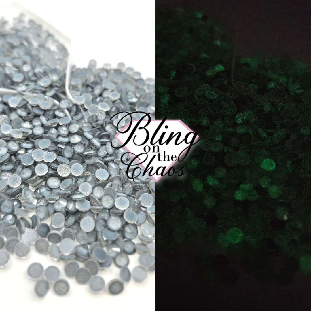 Glow Light Gray Rhinestone