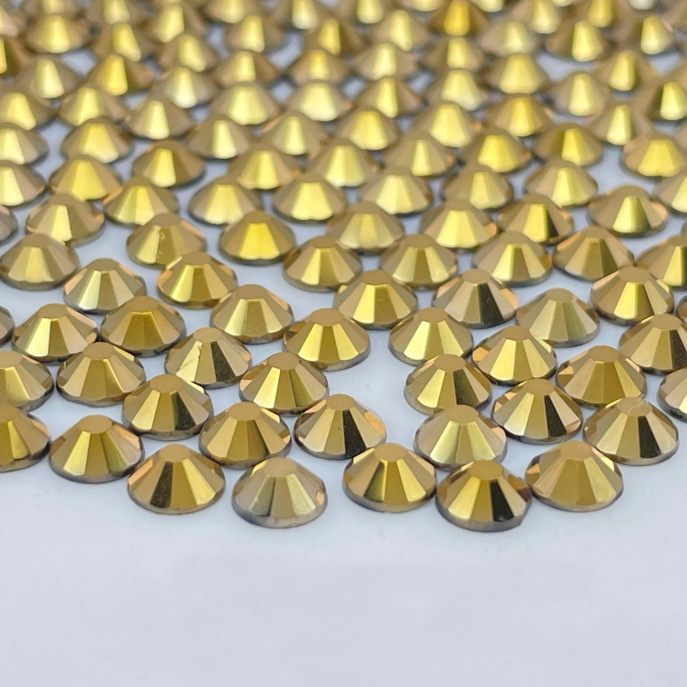 Aurum Glass Rhinestones