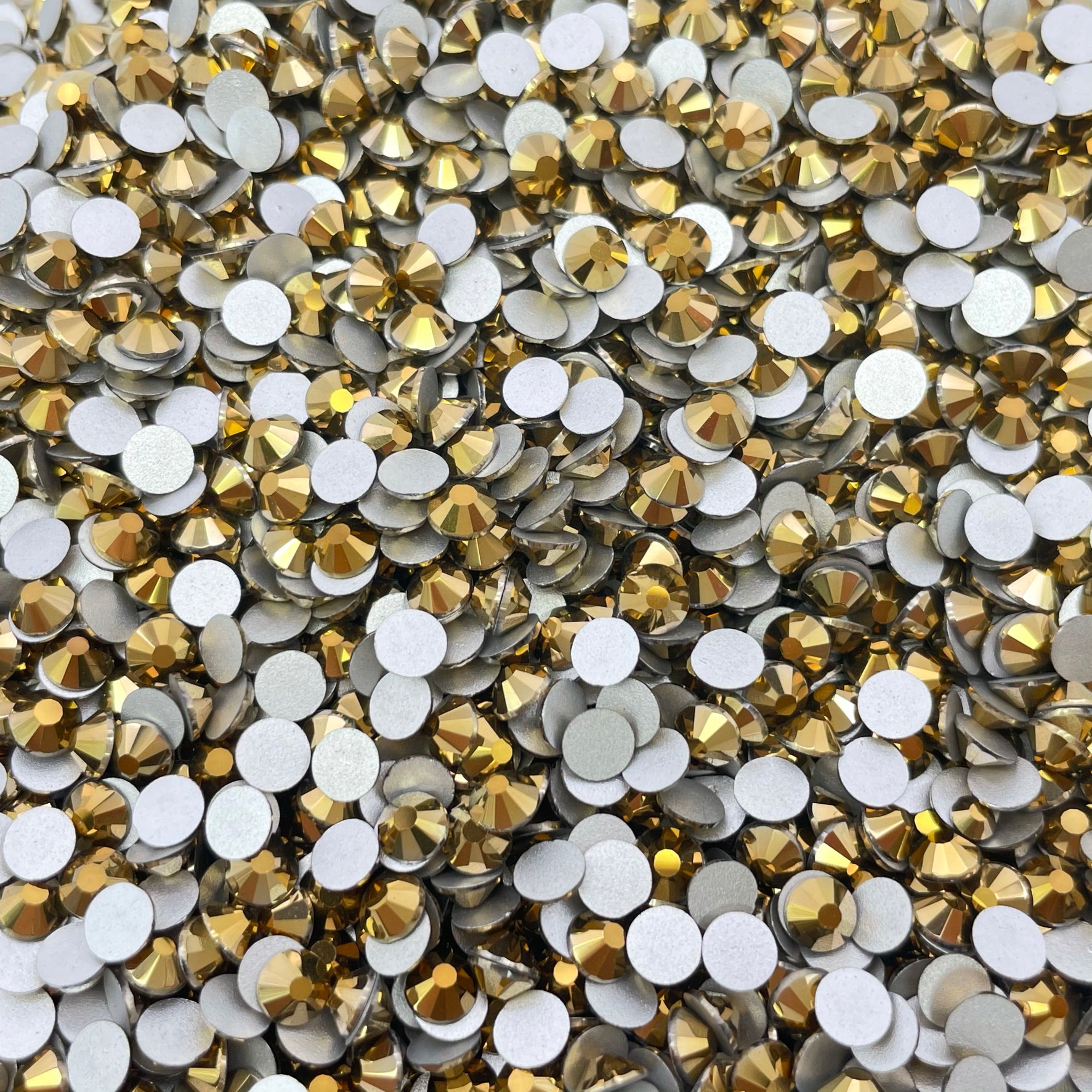 Aurum | Wholesale | Glass Rhinestones