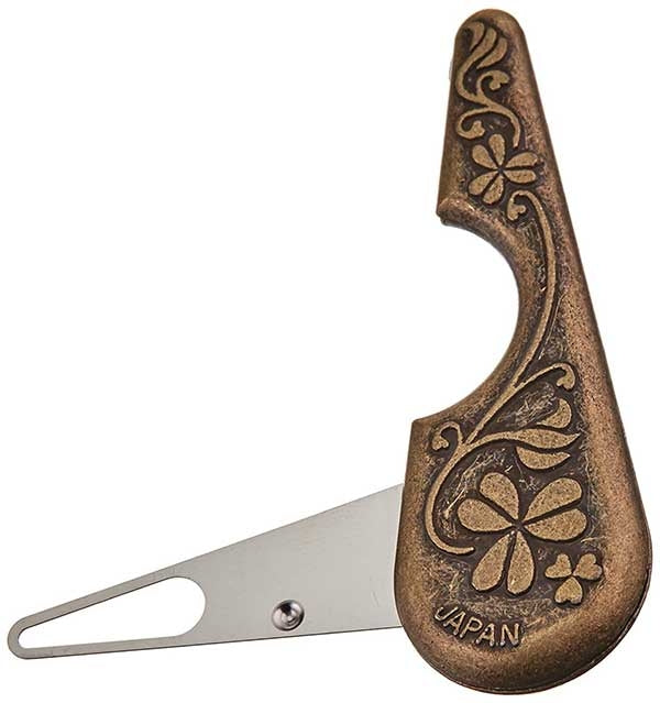 Antique Yarn Threader