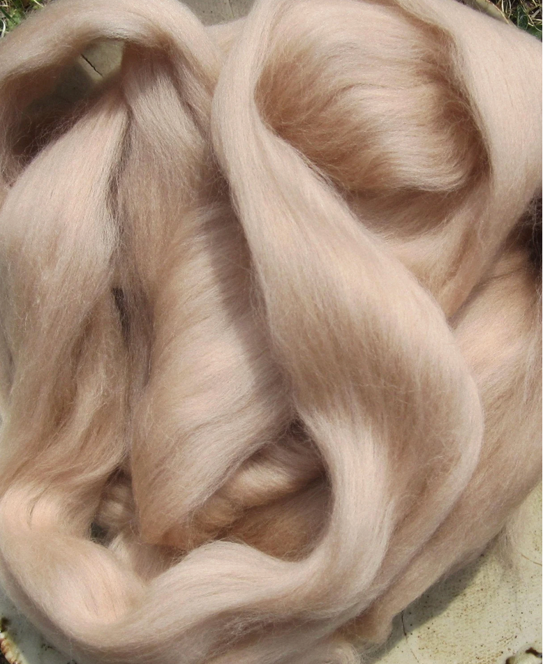 Cafe' Au Lait ULTRAFINE Merino 14.5 Skin Tone Hair SUPERFAST SHIPPING!