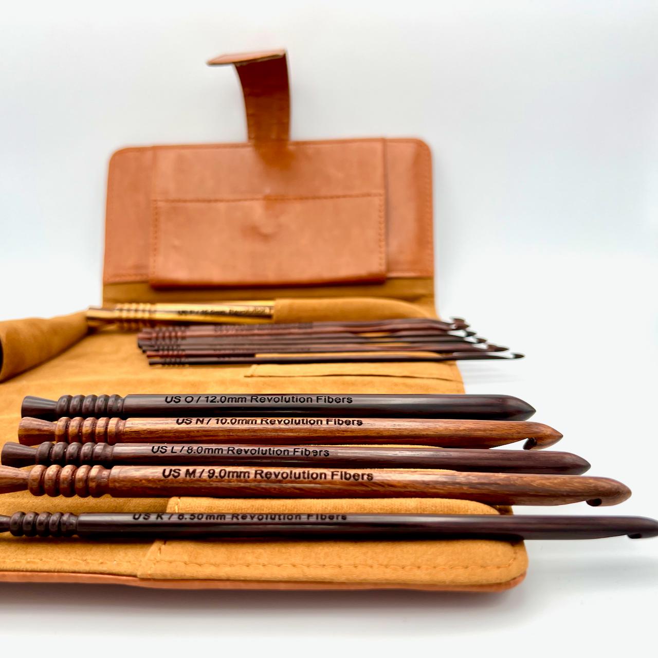 Premium Rosewood Crochet Hooks Set with Leather Carrying Case | 13 Crochet Hooks Size US E - P