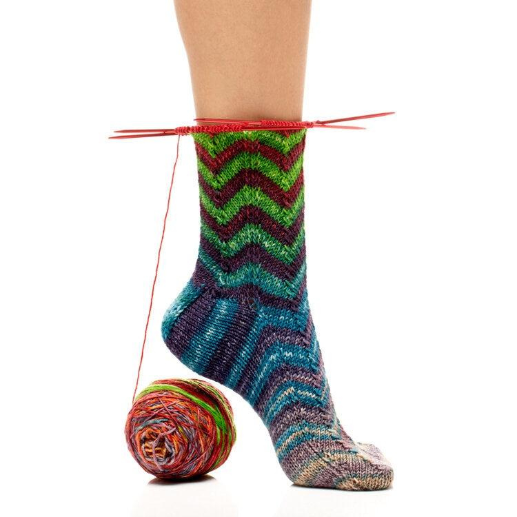 Chevron Toe Up Sock Pattern - Uneek Fingering