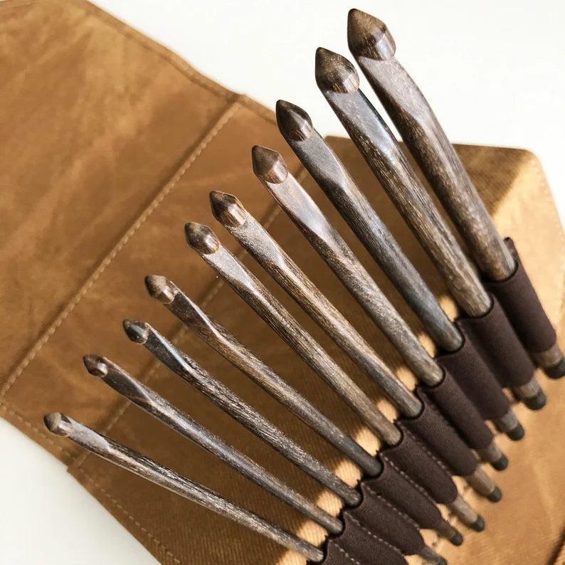 Lykke Umber 6" Crochet Hook Set with Carrying Case | 10 Crochet Hooks Size US E - M
