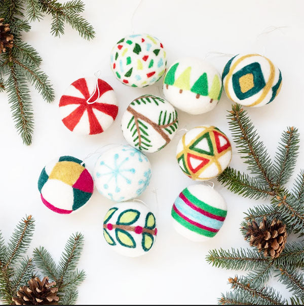 Sculpting with Wool Needle Felting Kit - Ornament Party