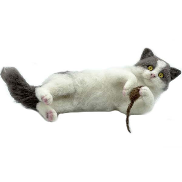 World of Wool Artisan Felting Kit - Kitty the Kitten