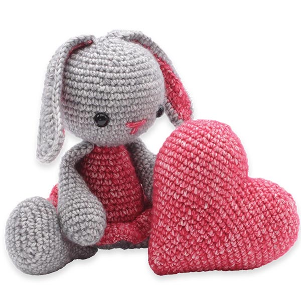Hardicraft DIY Crochet Kit - Pippa Bunny