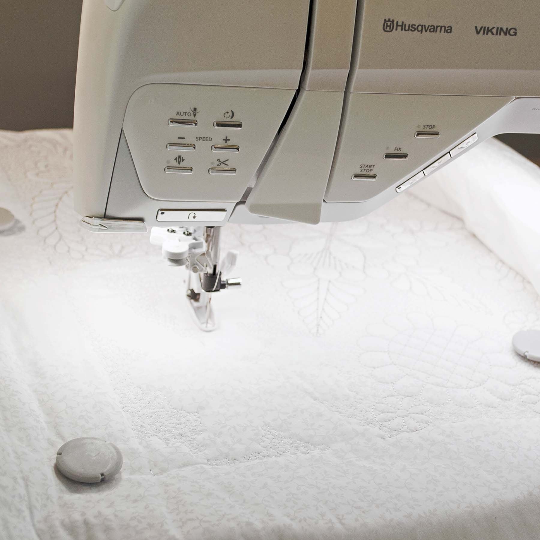 Large Metal Embroidery Hoop (9.5" x 6"), Viking #920438096