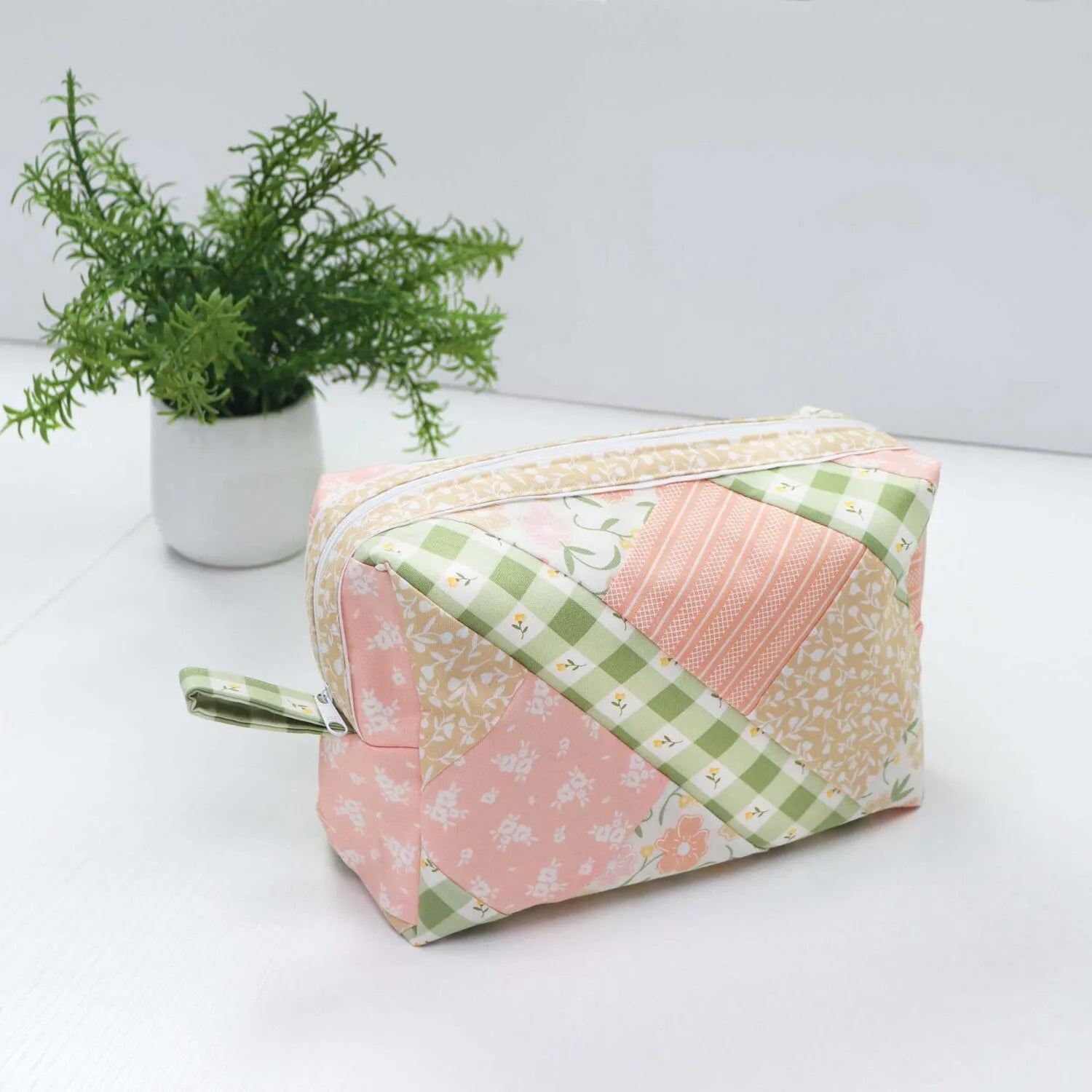 Zippity-Do-Done Crafty Clutch Pattern Kit - White